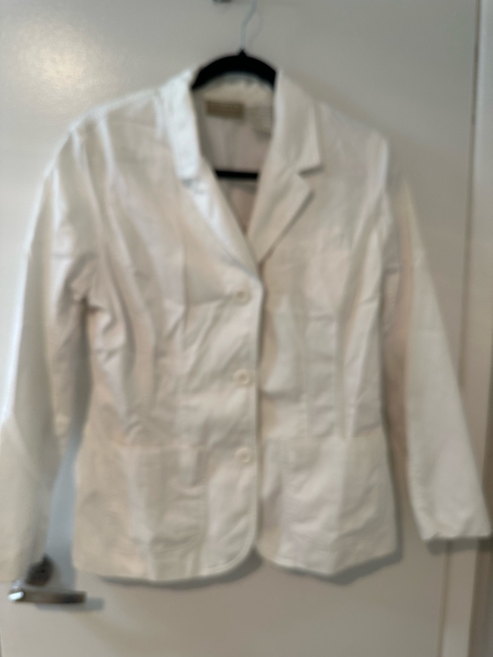 Liz Claiborne White Tailored Button Blazer size 8 Petite